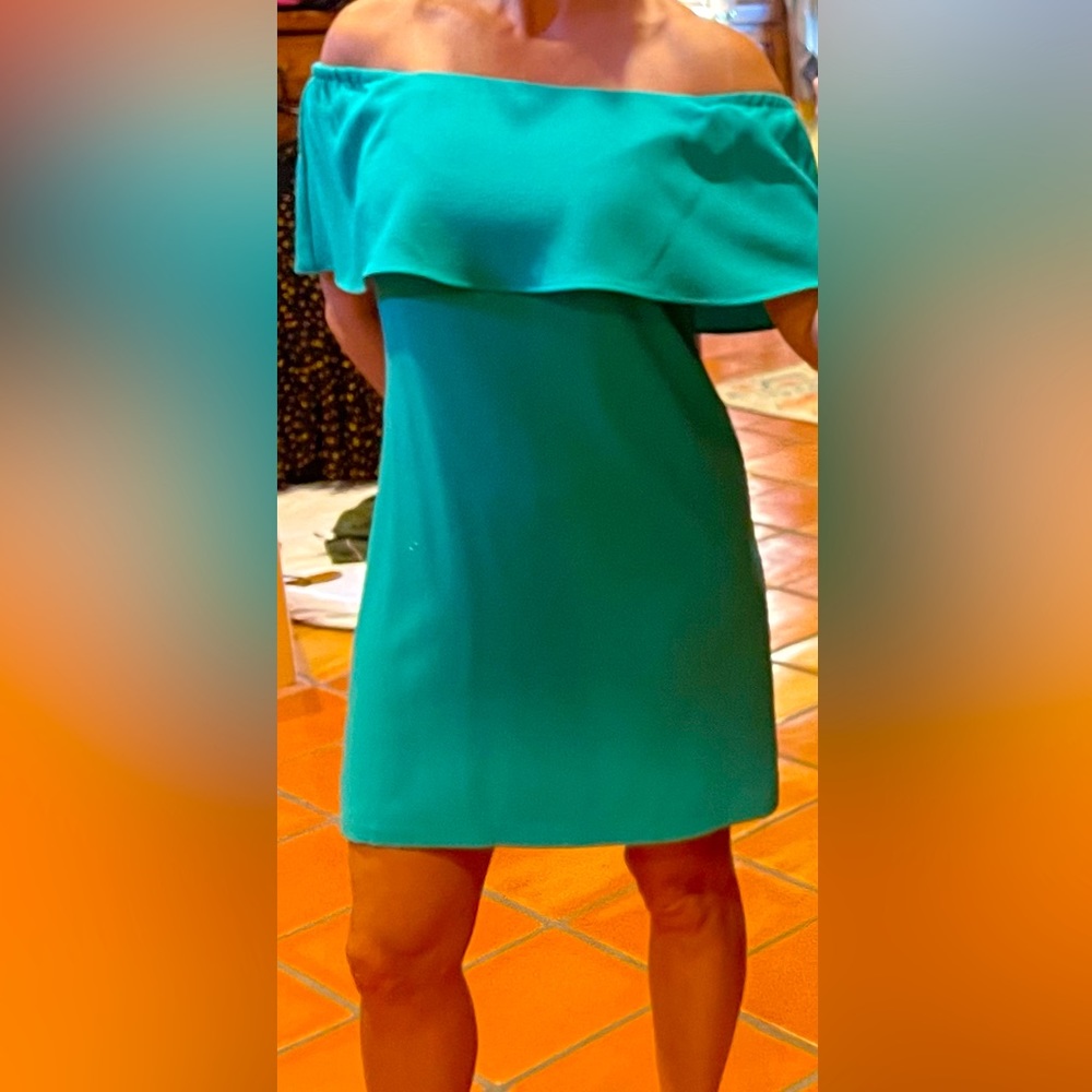 XS off the shoulder knee length dress